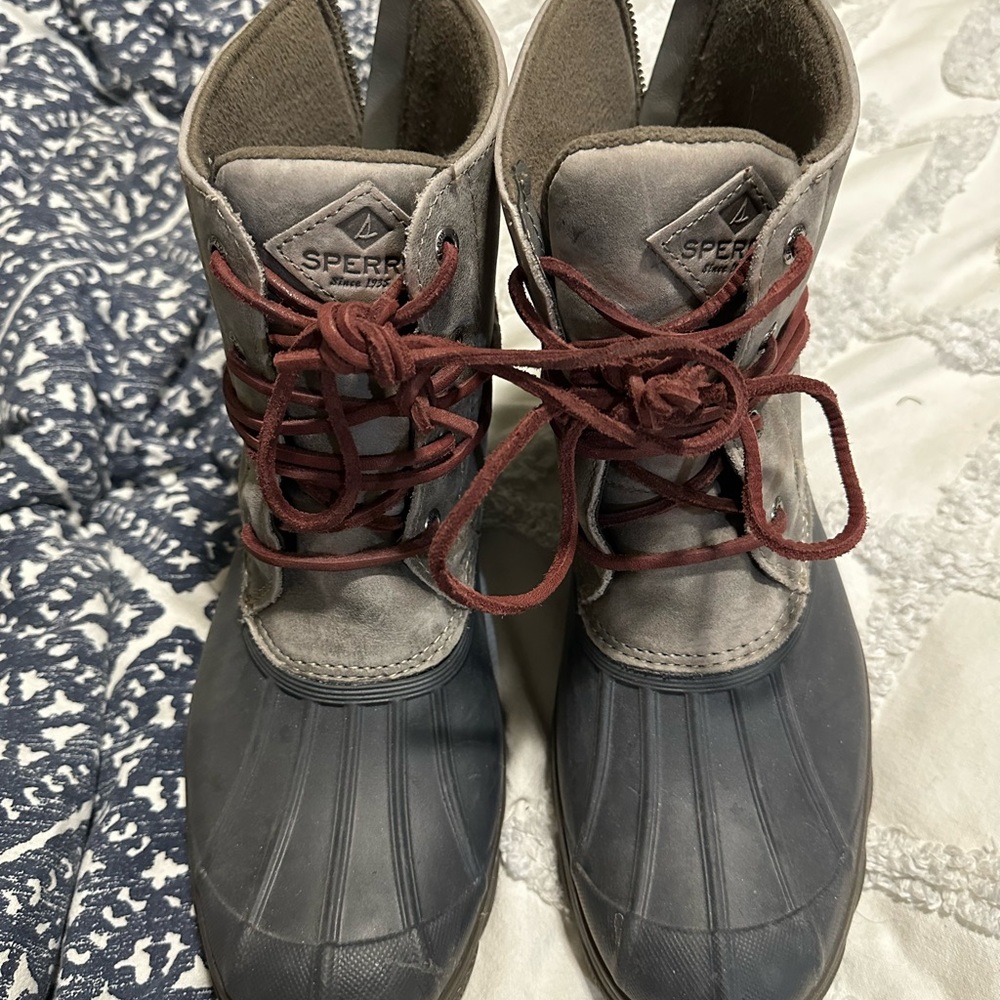 Women’s sperry duck boots